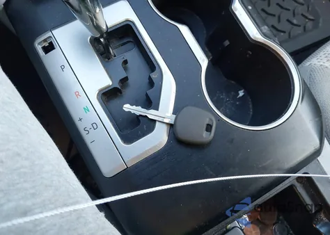 2012 Toyota Camry Base z USA, uszkodzony, nr VIN 4T4BF1FK1CR199502